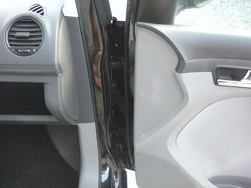 Volkswagen Caddy (2005) 1.6i 16V, závěs - fotka 25 z 30