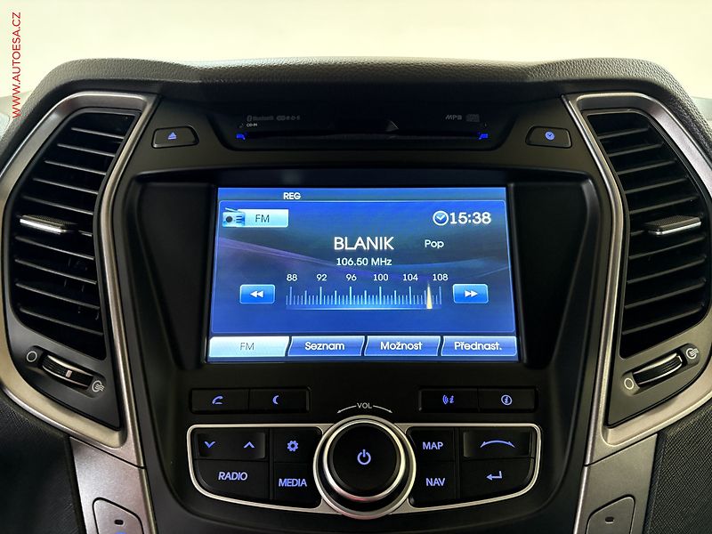 Hyundai Santa Fe (2015) 2.2CRDi 4x4, ČR, AT - fotka 14 z 20