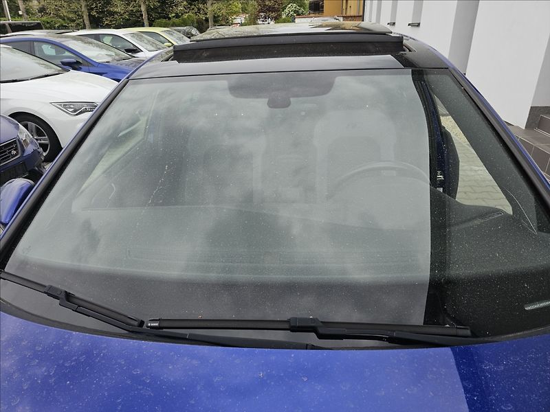 Volkswagen Golf VII 1,4TSi R-Line NAVI ALU - fotka 43 z 43