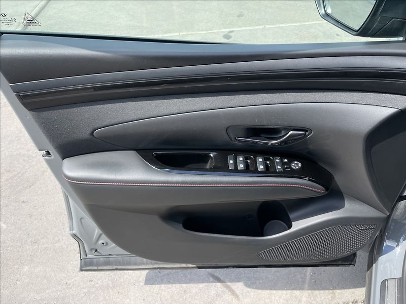 Hyundai Tucson 1,6 T-GDI HEV 4x4 A6 N LineSty - fotka 14 z 23