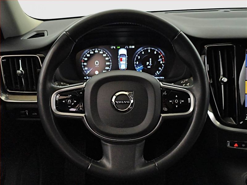 Volvo V60 (2020) T8 Twing Engine - fotka 21 z 23