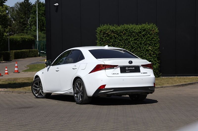 Lexus IS 300h 300H 2,5 F SPORT PLUS - fotka 5 z 26