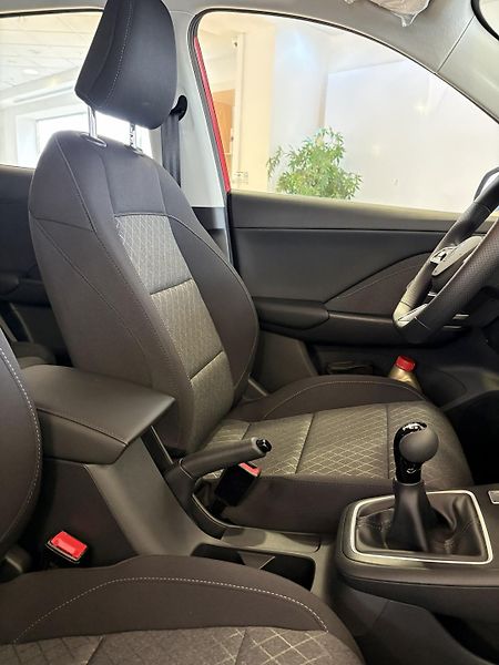 MG ZS (2025) 1.5 essential (excite) - fotka 14 z 15