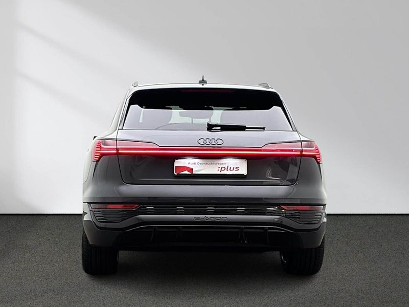 Audi Q8 e-tron 55 q S-Line Pano B&O 360 Venti - fotka 5 z 10