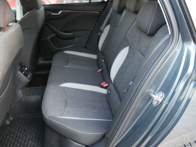 Škoda Kamiq (2021) 1.0 TSi, ČR, Style - fotka 10 z 16