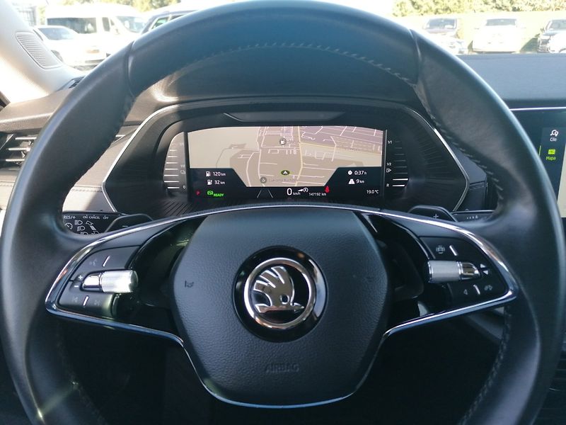 Škoda Octavia (2021) 1.4 TSi iV PHEV 150kW Plug in - fotka 14 z 39