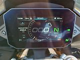 Moto Guzzi V 100 Mandello (2023) S Grigio Avanguardia (sleva 86 - náhled 10