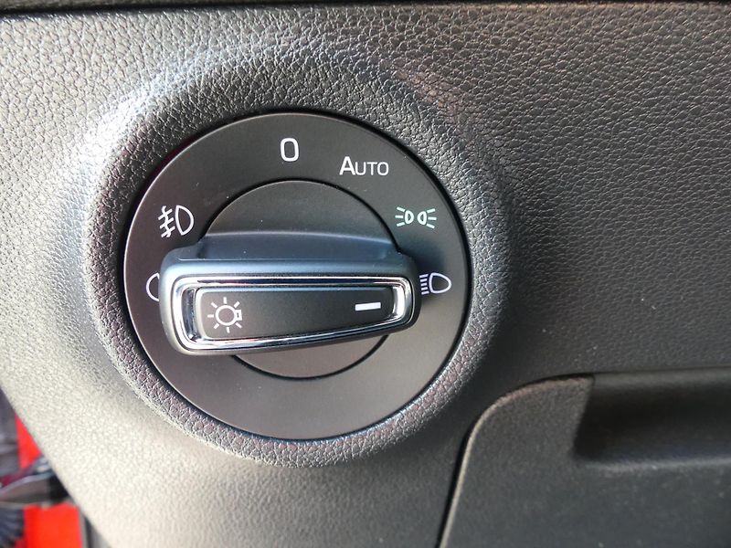 Škoda Karoq (2018) 1,0 TSi DSG - fotka 21 z 24
