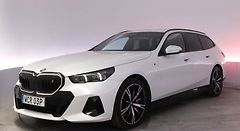 BMW i5 xDrive40 Touring M SoH 96% Taž - fotografie inzerátu