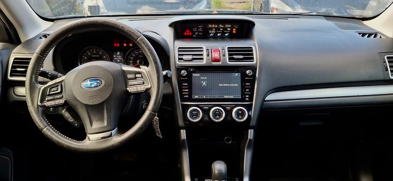 Subaru Forester 2.0 benzin 110 kw 4x4 - fotka 34 z 43