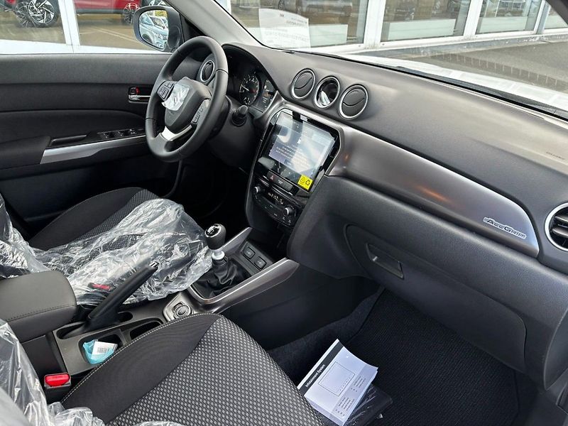 Suzuki Vitara 4x4 Premium - fotka 9 z 10