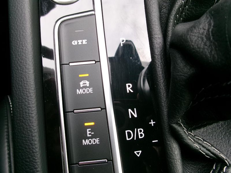 Volkswagen Arteon Shooting Brake (2023) 1,4TSI E-hybrid R-Line WEBASTO - fotka 38 z 62