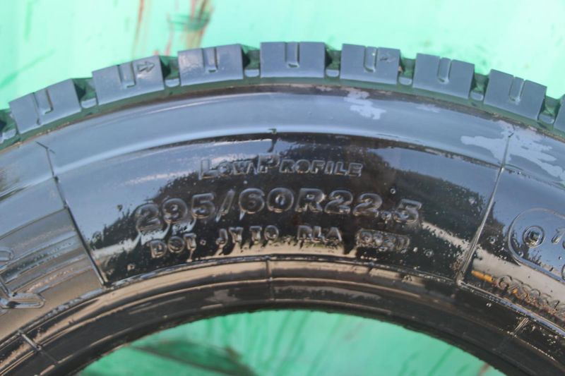 Ostatní BRIDGESTONE ECOPIA 295/60 22,5 - fotka 4 z 8