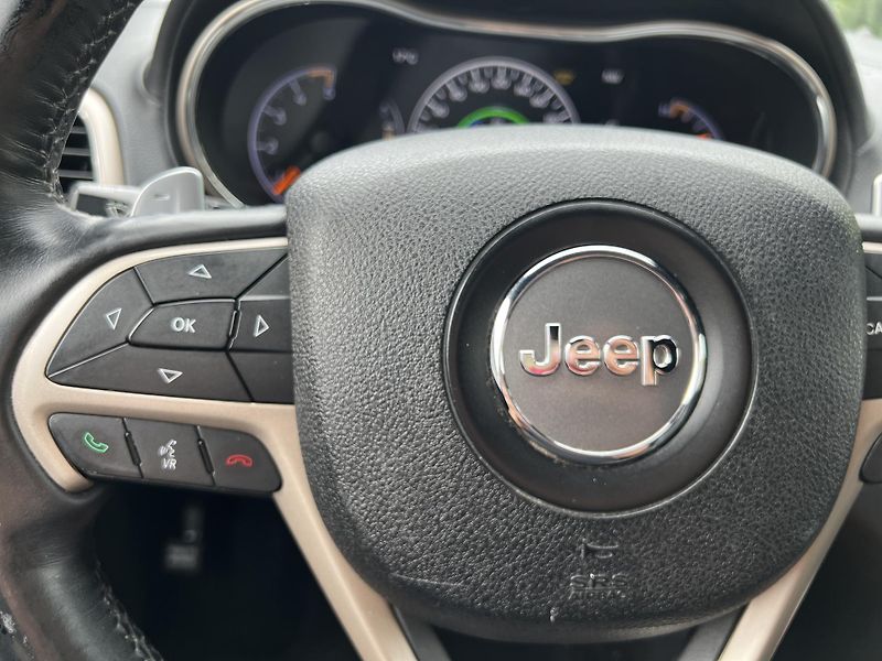 Jeep Grand Cherokee 3.0CRD SUMMIT AUTOMAT KŮŽE - fotka 15 z 47