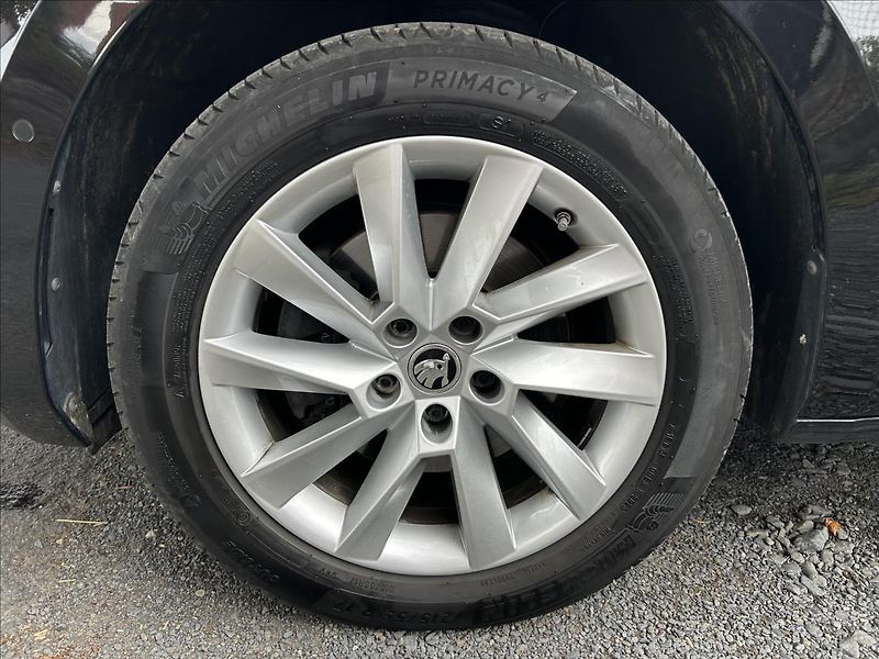 Škoda Superb 2,0 TDi DPH  360° Travel Asist - fotka 46 z 50