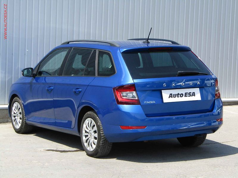 Škoda Fabia (2021) 1.0 TSi, Ambition, LED, AC - fotka 6 z 21