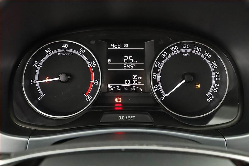 Škoda Fabia (2021) Ambition 1.0 TSI, ČR,1.maj - fotka 8 z 12