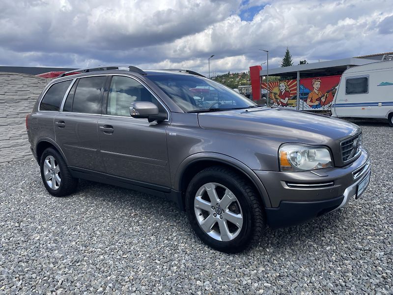 Volvo XC90 2.5TDi D5 200PS AWD R-DESIGN!! - fotka 9 z 180