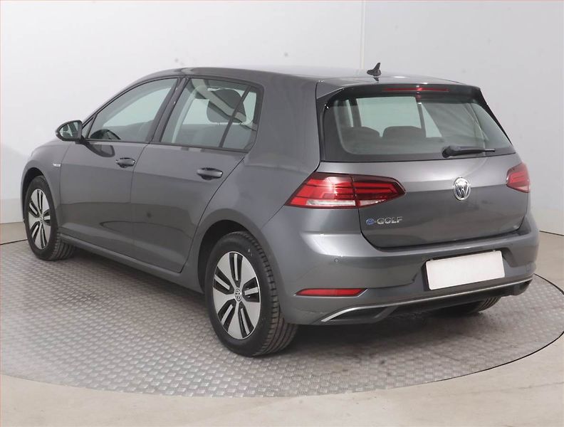 Volkswagen Golf (2018) 32 kWh - 37 Ah, SoH 84% - fotka 4 z 18