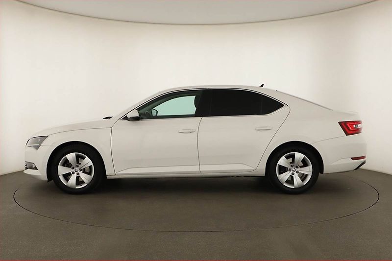 Škoda Superb (2019) 2.0 TDI, Tempomat - fotka 3 z 19