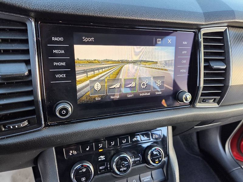 Škoda Kodiaq (2018) 2.0 TDI DSG 4x4 Sportline 7mís - fotka 33 z 50