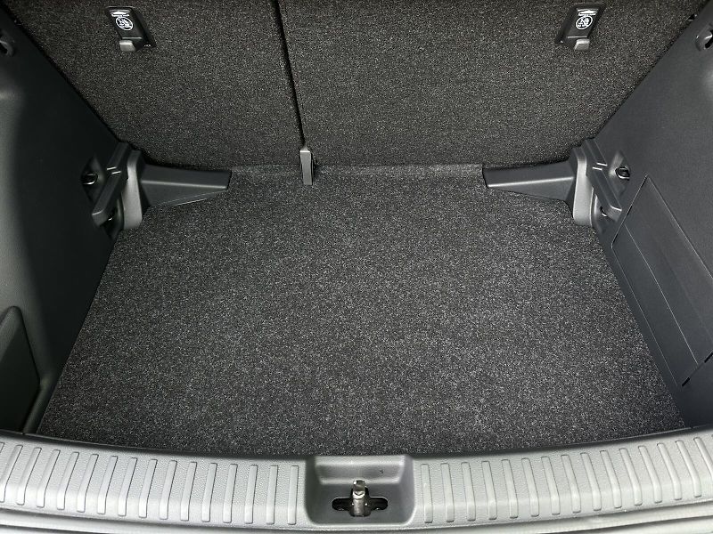 Škoda Fabia 1.0TSi 95PS Selection LED V.Co - fotka 33 z 34