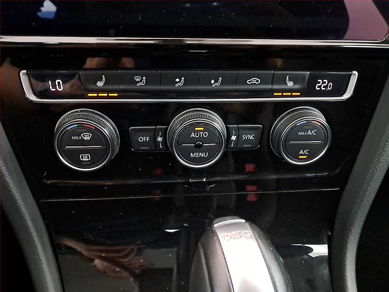 Volkswagen Golf (2017) Comfortline 1.6 TDI, Automat - fotka 13 z 28