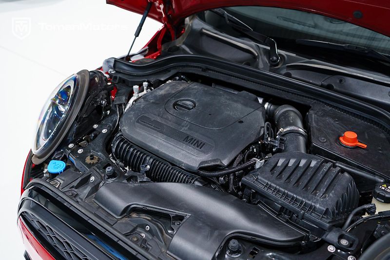 Mini Cooper S (2022) 2.0L T Aut. - fotka 19 z 19
