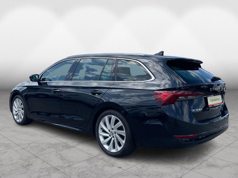 Škoda Octavia COMBI 2.0 TDi STYLE - fotka 7 z 26