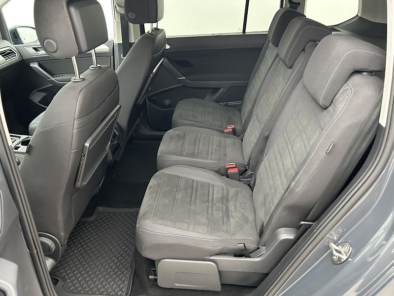Volkswagen Touran 2.0 TDi Marathon  edition - fotka 7 z 26