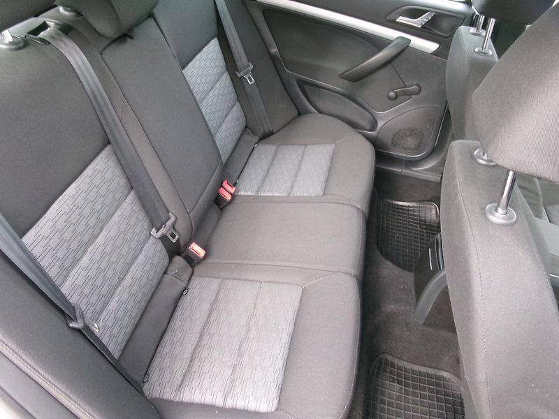 Škoda Octavia (2009) 1,4TSI KLIMA TEMP rozvody - fotka 17 z 32