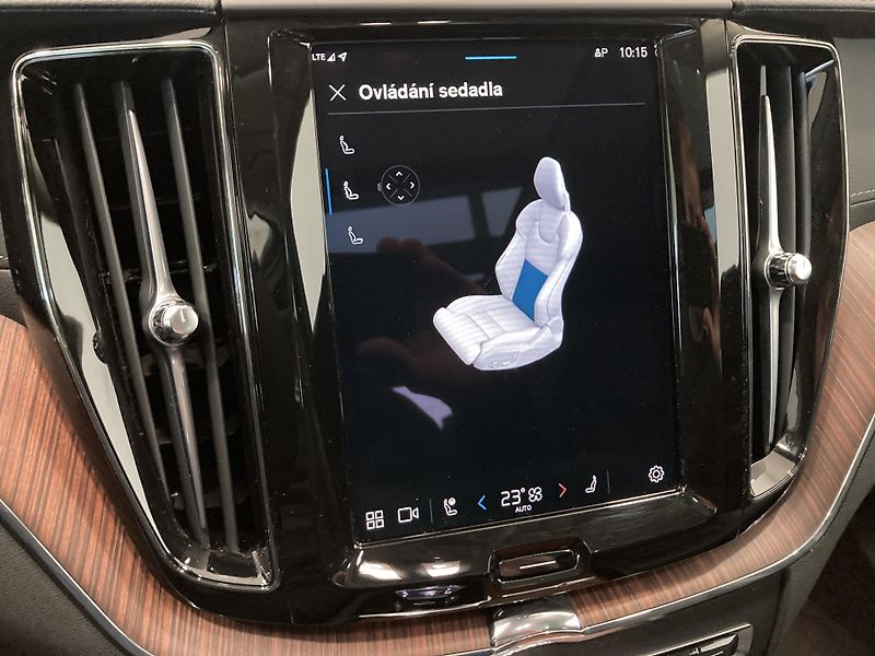 Volvo XC60 T6 eAWD Recharge Ultra Dark  - fotka 30 z 36