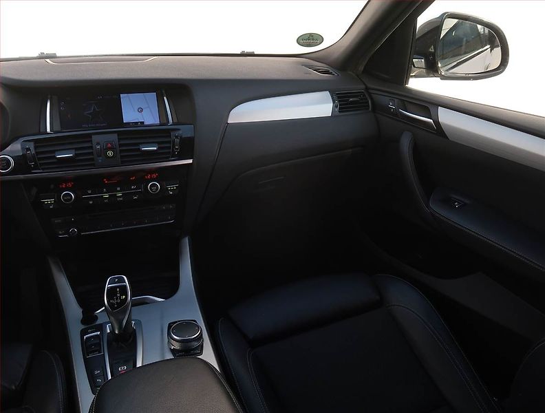 BMW X4 (2018) M Sport xDrive30d, 4X4 - fotka 8 z 20