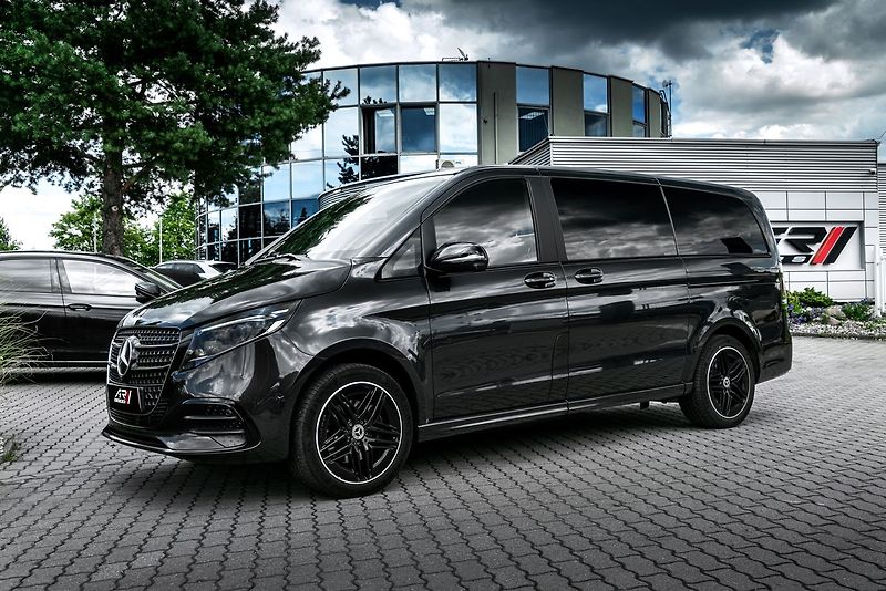 Mercedes-Benz Třídy V 300d 4M Exclusive AMG Long - fotka 26 z 26