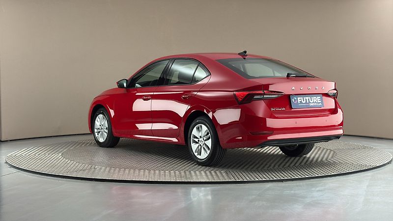 Škoda Octavia 2.0 TDI Ambition - fotka 2 z 24