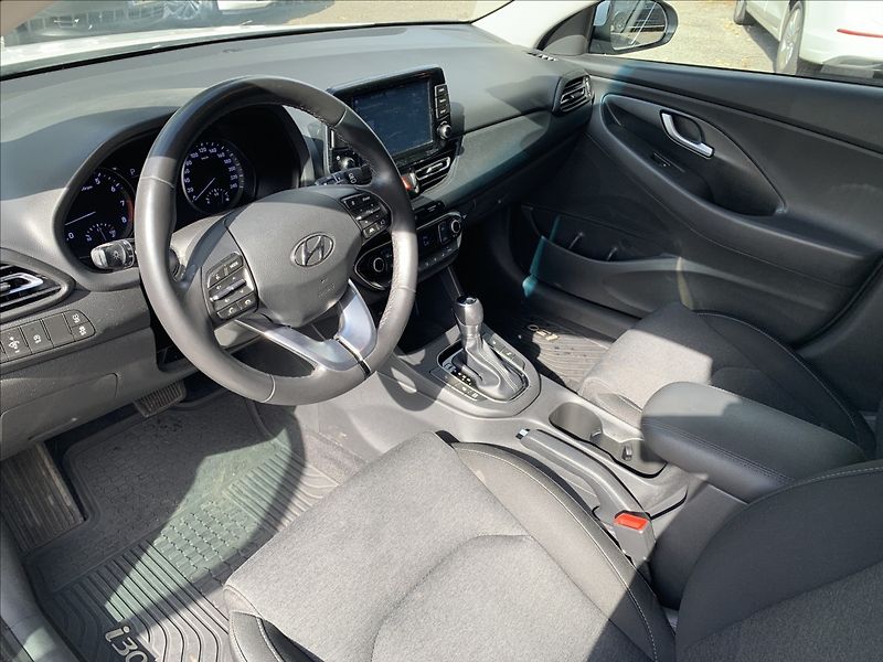 Hyundai i30 1,5 T-GDI AUTOMAT,ČR,1.MAJITEL - fotka 11 z 17