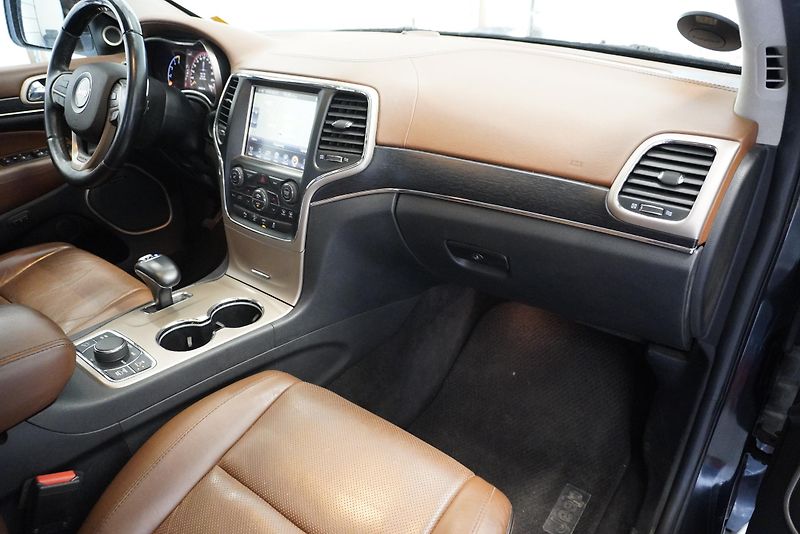 Jeep Grand Cherokee 3,0 MJT V6 4X4 AUTOMAT - fotka 32 z 33