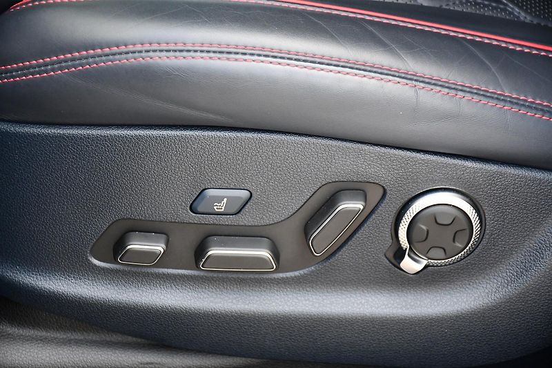 Genesis GV70 2.2 AWD SPORT LINE 1M - fotka 27 z 48
