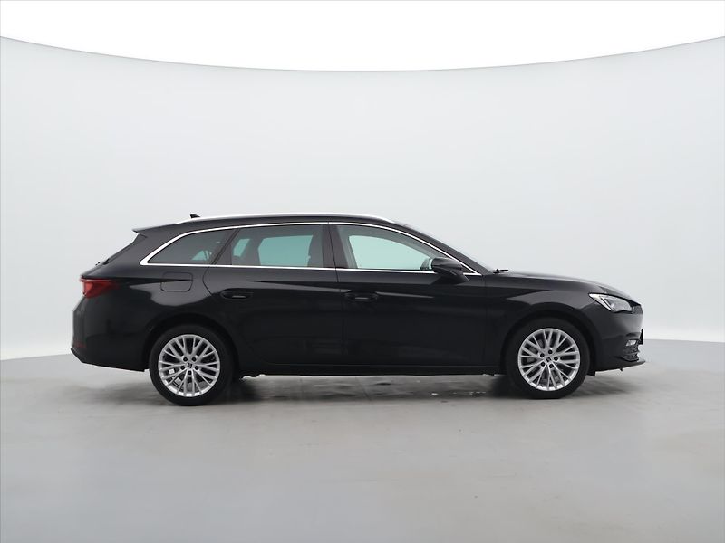 Seat Leon 2,0 TDI DSG Xcellence ST - fotka 8 z 28