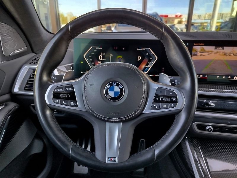 BMW X7 xDrive40d - fotka 20 z 38