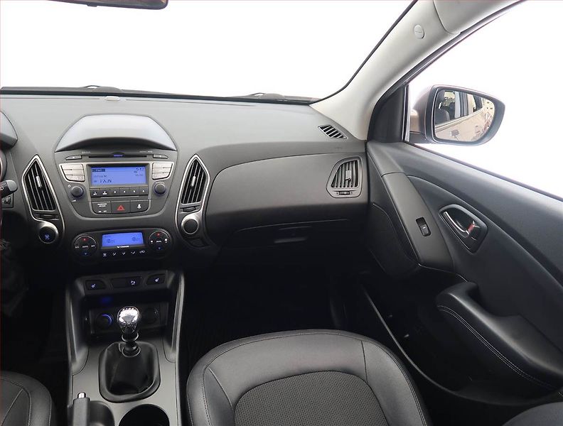 Hyundai ix35 (2015) 1.7 CRDi, Serv.kniha, Kůže - fotka 8 z 19