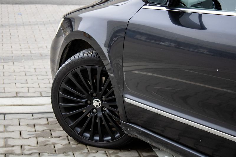 Škoda Superb - fotka 8 z 33