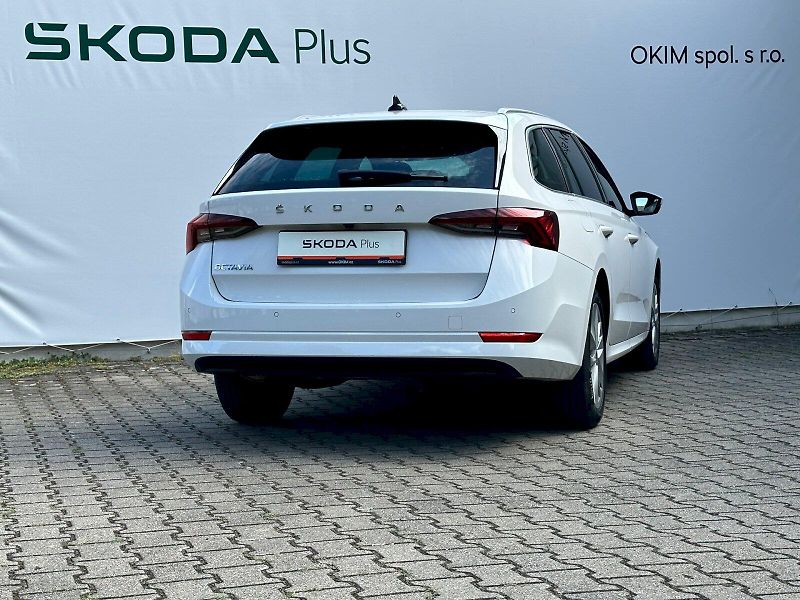 Škoda Octavia (2022) 2.0 TDI 110kW DSG Style Combi - fotka 2 z 22