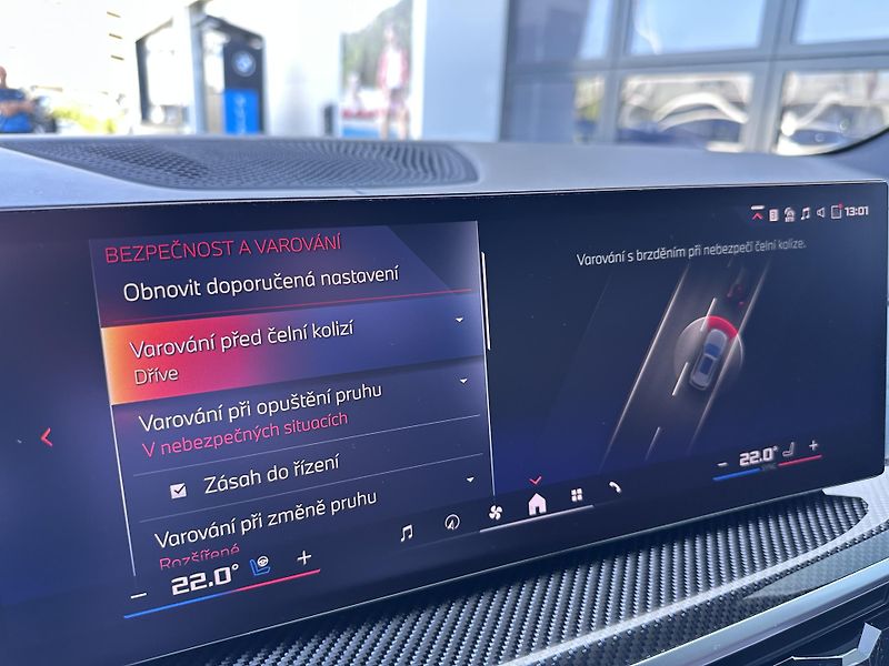 BMW X5 M60i xDrive - fotka 19 z 31