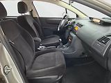 Citroën C4 (2008) 1.6 16V, po STK, Tažné, Klima - náhled 9