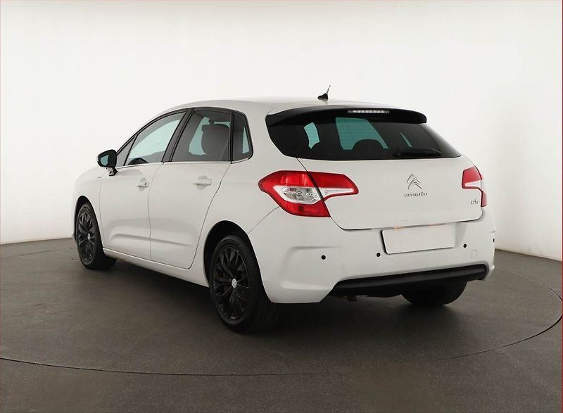 Citroën C4 (2011) 1.6 VTi, nová STK - fotka 4 z 11