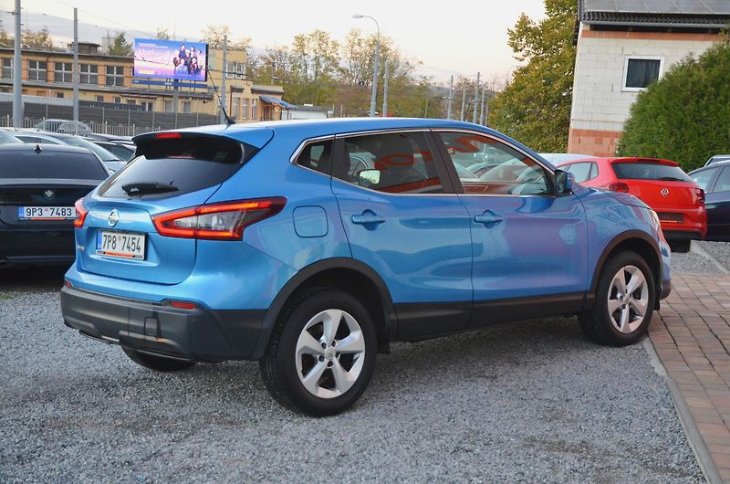 Nissan Qashqai (2019) 1.3 DIG-T 103kW ČR / 1.MAJ. - fotka 6 z 15
