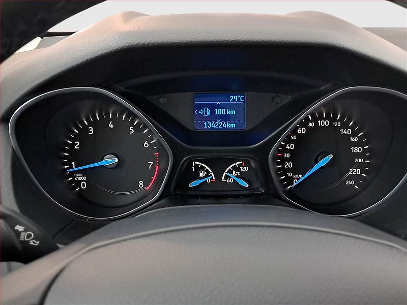 Ford Focus (2016) 1.0 EcoBoost - fotka 11 z 17