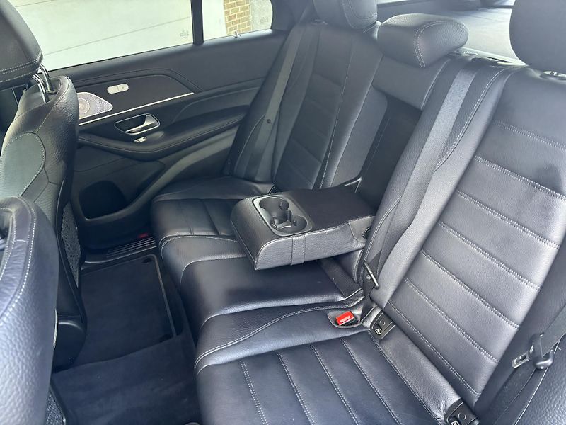 Mercedes-Benz GLE (2023) 400d 4MATIC 9GTRONIC AMG Paket - fotka 17 z 166