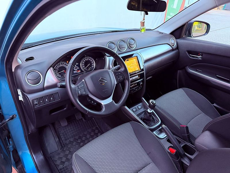 Suzuki Vitara 1.4 BoosterJet Elegance, ČR - fotka 16 z 26